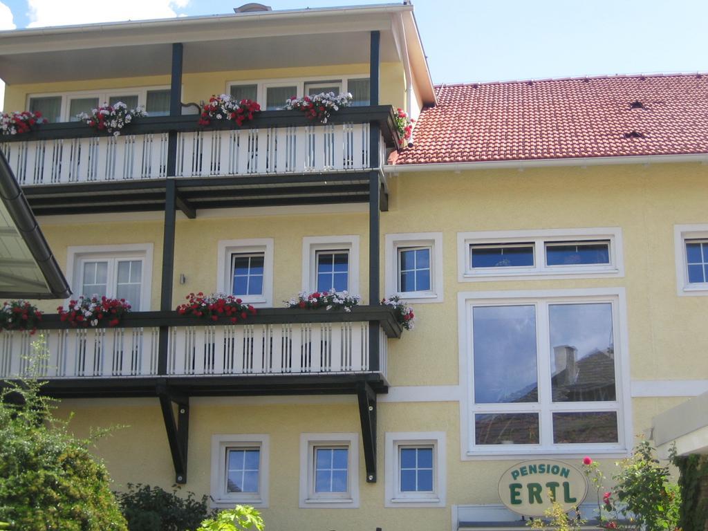 Pension & Apartments Ertl Seeboden Buitenkant foto
