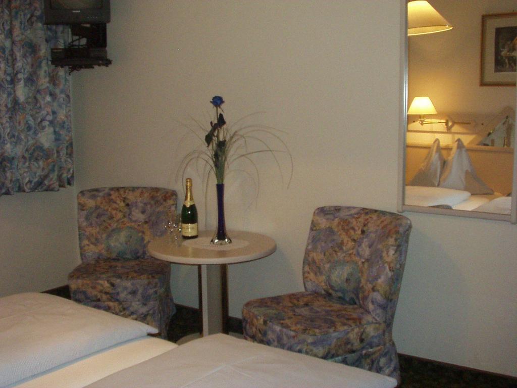 Pension & Apartments Ertl Seeboden Kamer foto